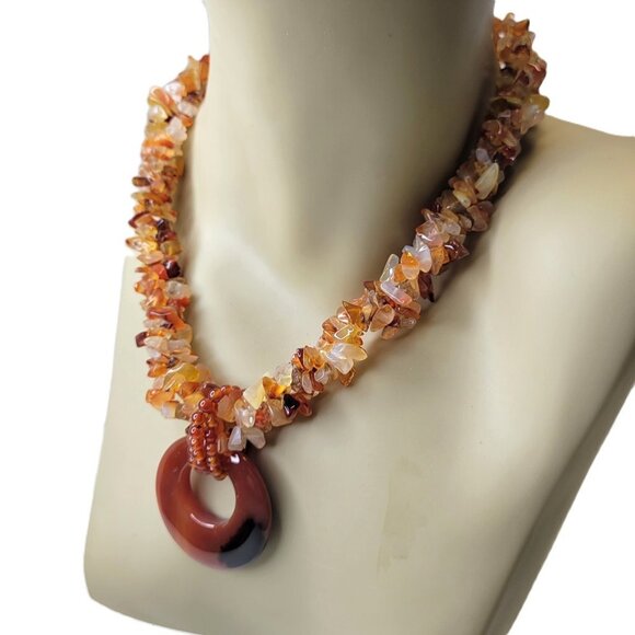 Carnelian Fashion Chips Necklace with Round Pendant - Picture 1 of 14